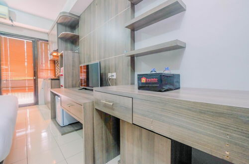 Photo 8 - Elegant Studio Apartment @ Metropark Condominium Jababeka