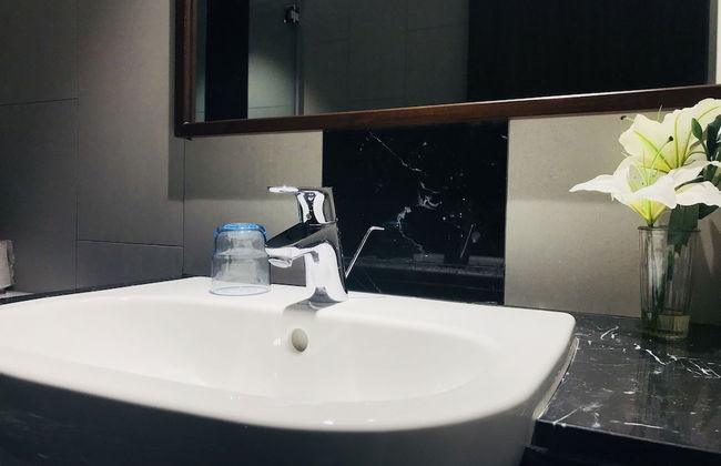 The Landmark Penthouse Luxury Condo by Casa Accommodation - Photo 13