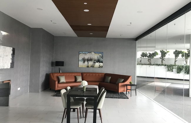 The Landmark Penthouse Luxury Condo by Casa Accommodation - Photo 40