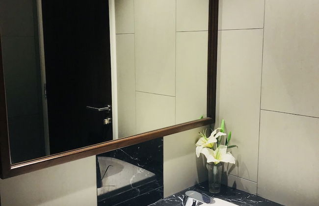 The Landmark Penthouse Luxury Condo by Casa Accommodation - Photo 14