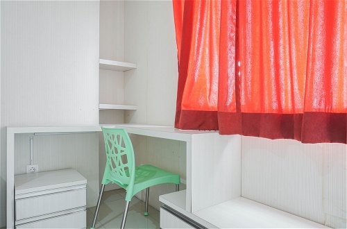 Photo 4 - Cozy Studio At Park View Condominium Margonda Apartment