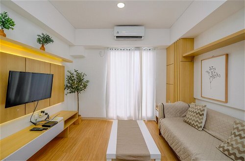 Photo 10 - Comfy And Homey 2Br At Meikarta Apartment