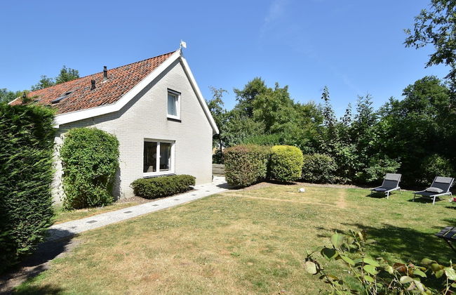Peaceful Holiday Home With Garden - Foto 15