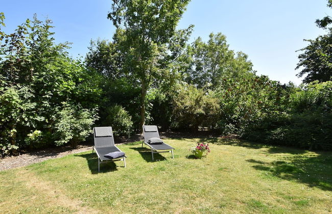 Peaceful Holiday Home With Garden - Foto 13