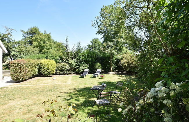 Peaceful Holiday Home With Garden - Foto 14