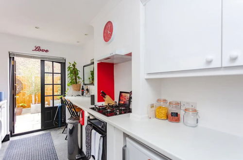 Photo 14 - Quirky 2 Bedroom Apartment in Elephant and Castle