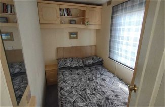 Photo 2 - Charming 3-bed Caravan Cymtydu