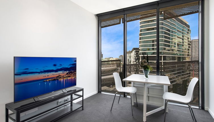 Photo 1 - FARINA, 1BDR Docklands Apartment