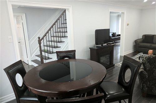 Photo 7 - QuickStay - Beautiful 5bdrm House in Vaughan
