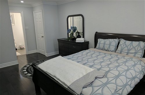 Photo 5 - QuickStay - Beautiful 5bdrm House in Vaughan