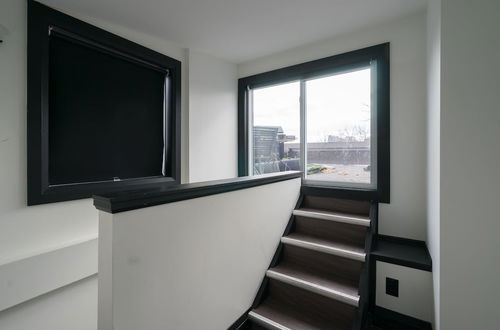 Photo 11 - Applewood Suites - Queen West Studio