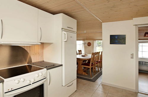 Photo 4 - 4 Person Holiday Home in Blavand