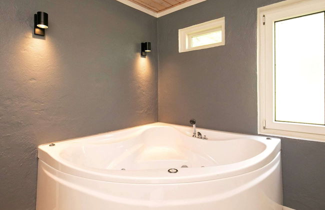 8 Person Holiday Home in Hals - Foto 6