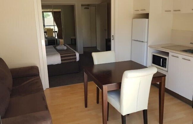 Lakeview Villa's - Photo 8