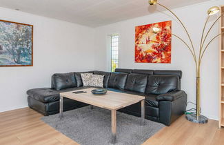 Photo 2 - 6 Person Holiday Home in Ulfborg