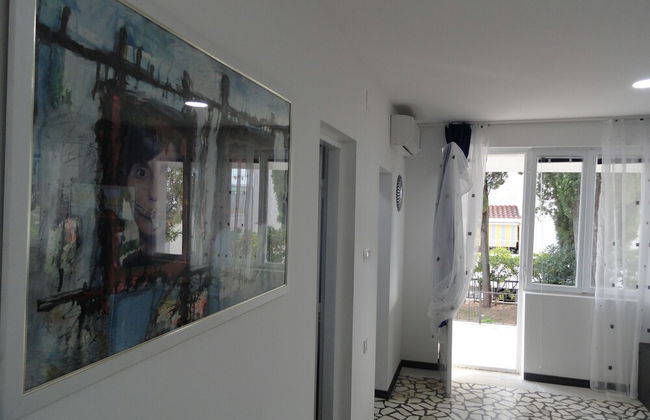 Petrovac Holiday House with pool - Photo 2