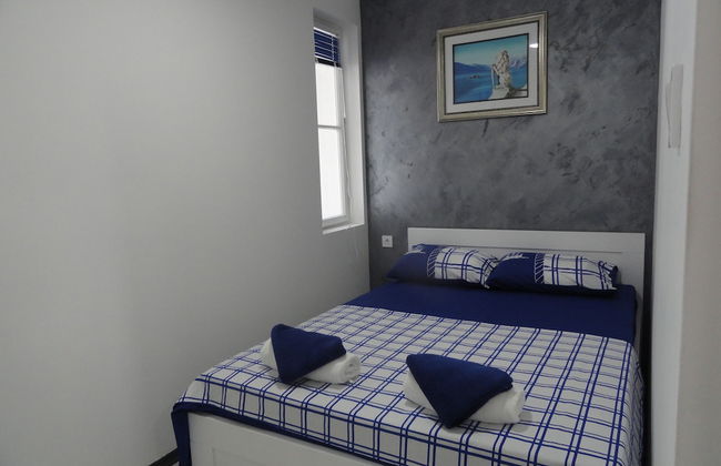 Petrovac Holiday House with pool - Photo 4