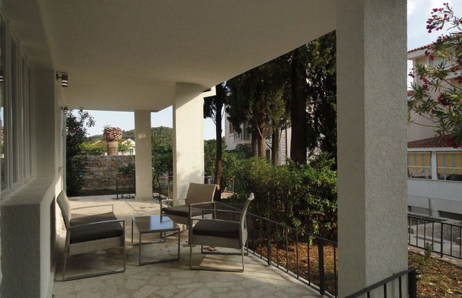 Petrovac Holiday House with pool - Photo 36