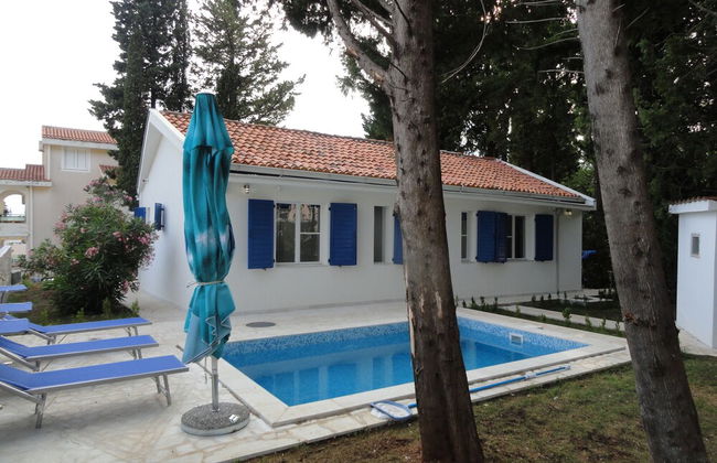 Petrovac Holiday House with pool - Photo 42