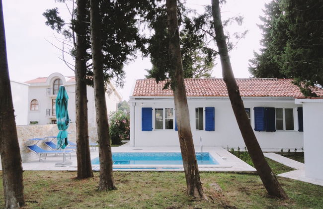 Petrovac Holiday House with pool - Photo 1