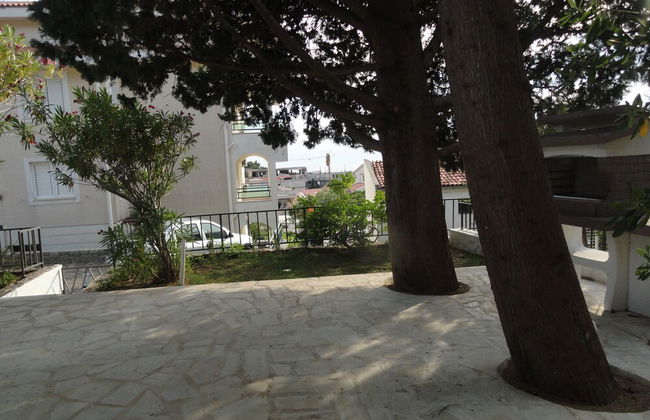 Petrovac Holiday House with pool - Photo 34