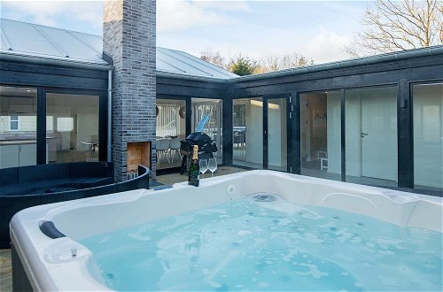 Foto 31 - Modern Holiday Home in Glesborg With Swimming Pool