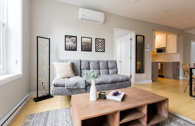 Trendy Little Italy 3 Bedroom Condo - Foto 26