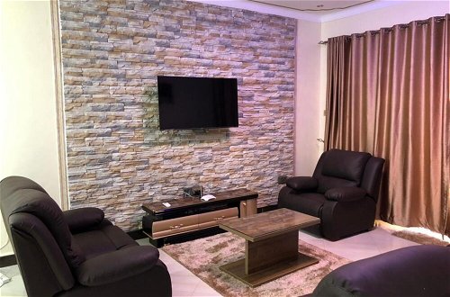 Photo 13 - Lovely 2 Bed Apartment in Entebbe