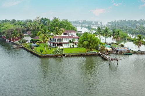 Photo 9 - BLUSALZ MANOR Waters Edge Kochi