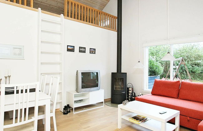 Modern Holiday Home Near Nibe With Terrace - Foto 8