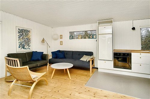 Foto 9 - 4 Person Holiday Home in Holbaek