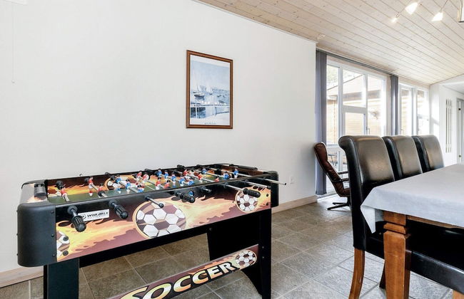 8 Person Holiday Home in Blavand - Foto 23