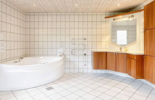 8 Person Holiday Home in Blavand - Foto 15