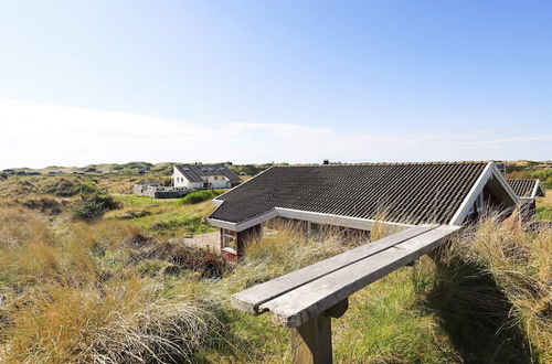 Foto 19 - Bewitching Holiday Home in Lokken near Sea