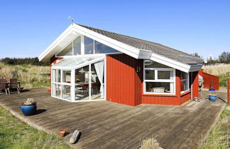 Foto 1 - Bewitching Holiday Home in Lokken near Sea