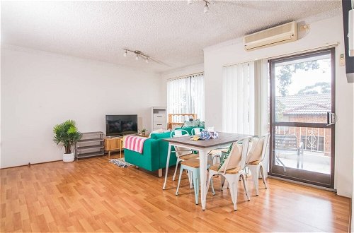 Photo 8 - Simple Comfort! 2bed1bath Unit in Meadowbank