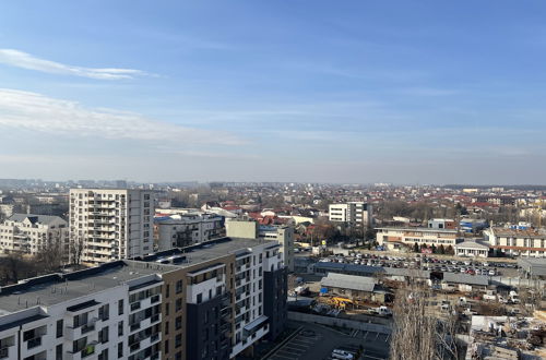 Photo 28 - Stunning 2-Room Penthouse Lakeview W11