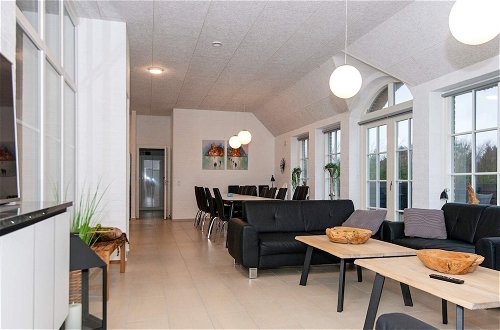 Photo 10 - 16 Person Holiday Home in Ulfborg