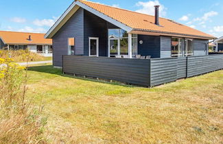 Foto 1 - 6 Person Holiday Home in Ulfborg