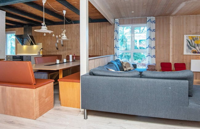 Tranquil Holiday Home in Glesborg with Hot Tub & Sauna - Photo 20