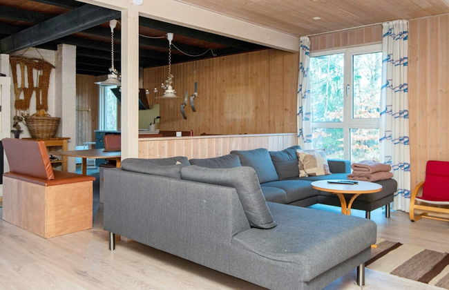 Tranquil Holiday Home in Glesborg with Hot Tub & Sauna - Photo 25