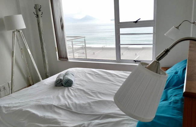 The Waves, Living By the Beach - Photo 6