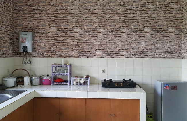 Vila Bunga Merah Gelatik - Foto 9