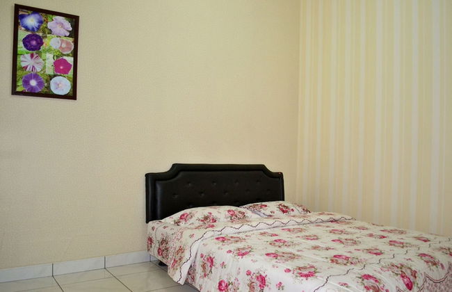 Vila Bunga Merah Gelatik - Foto 3