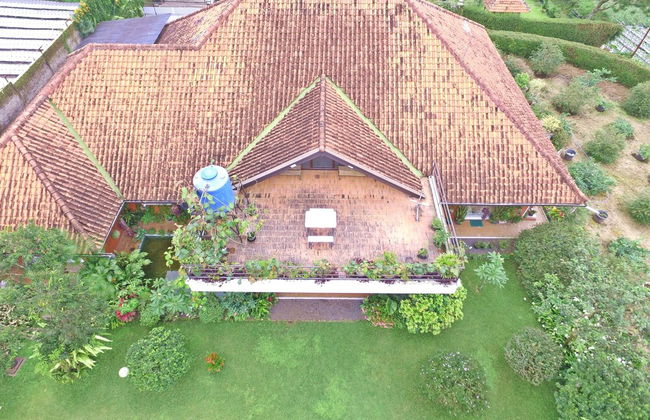 Vila Bunga Merah Gelatik - Foto 52