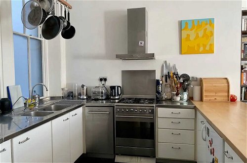Foto 5 - Spacious 2 Bedroom Flat in Central London
