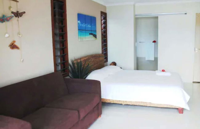 Vanuatu Beachfront Apartments - Photo 8