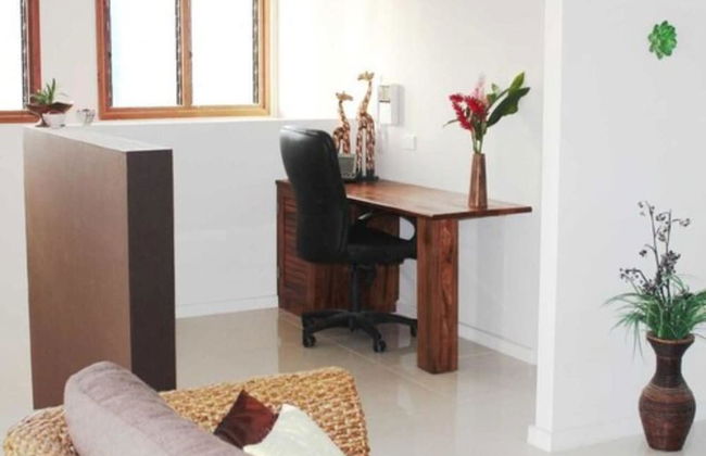 Vanuatu Beachfront Apartments - Photo 5