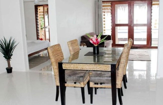 Vanuatu Beachfront Apartments - Photo 3