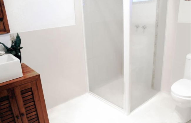 Vanuatu Beachfront Apartments - Photo 40